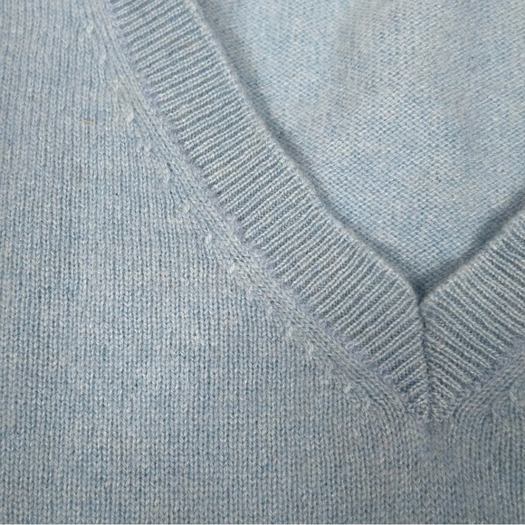 Alex Marie Women’s Cashmere Sky Blue V-Neck Sweater - Picture 8 of 10